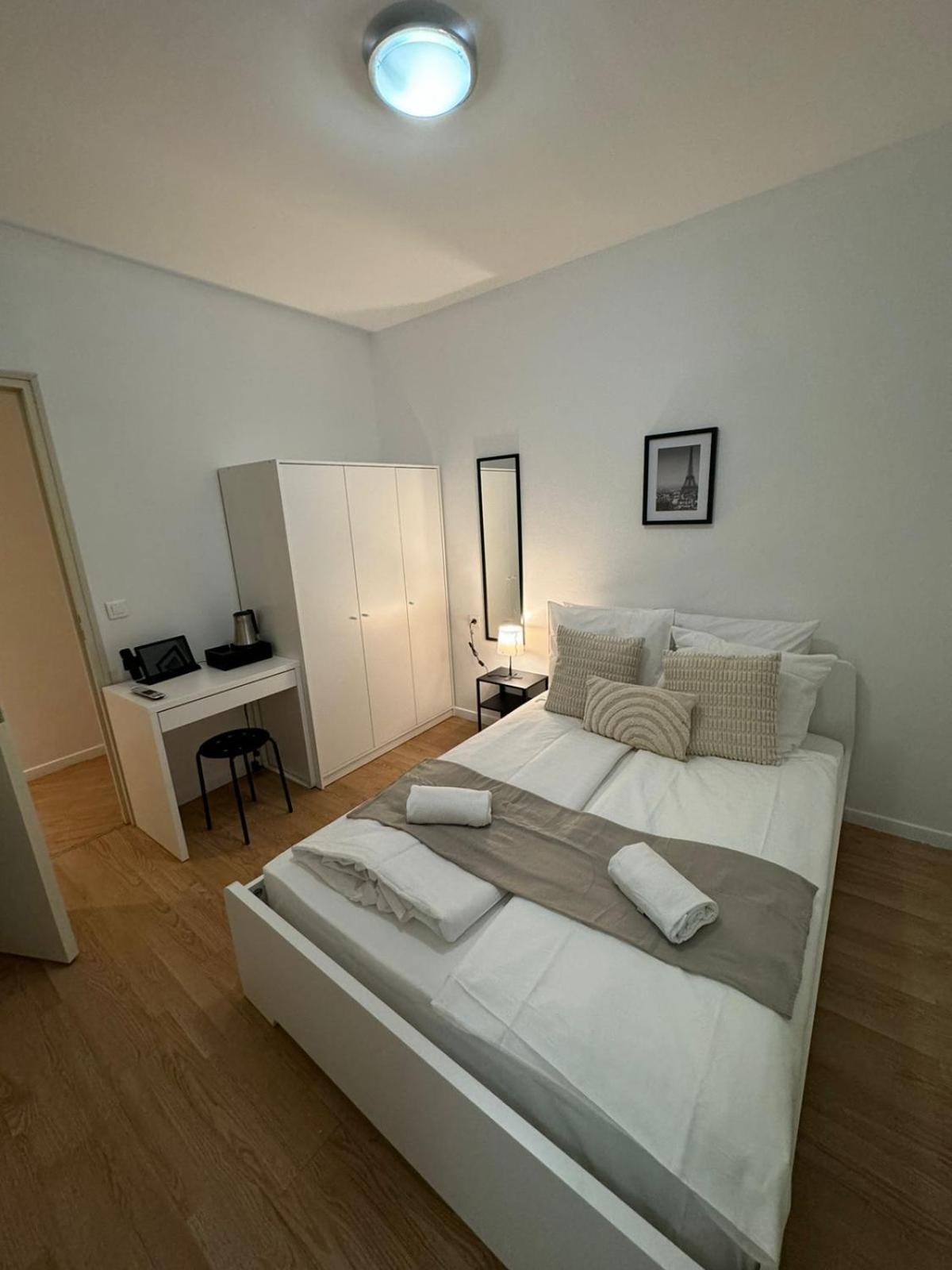 Hotel Etoiles De Mantes Zewnętrze zdjęcie